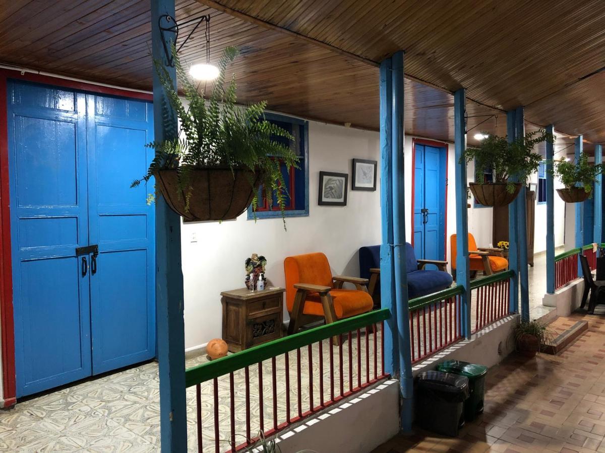 Hostal Maderos Санта Роса де Кабал Екстериор снимка