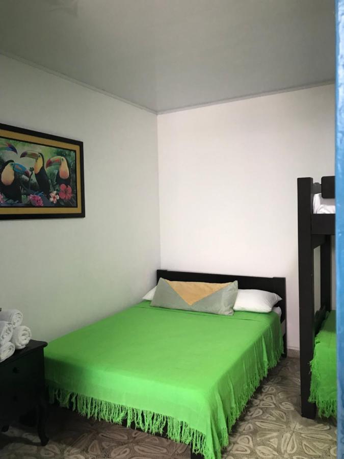 Hostal Maderos Санта Роса де Кабал Екстериор снимка